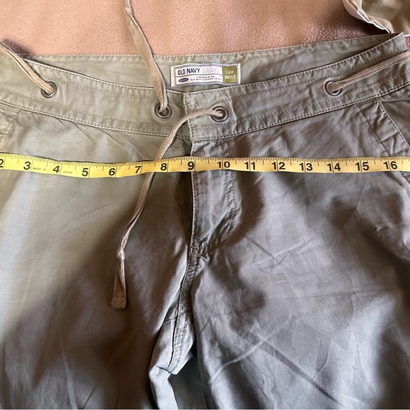 Old Navy khaki low waist capri pants - Picture 10 of 12